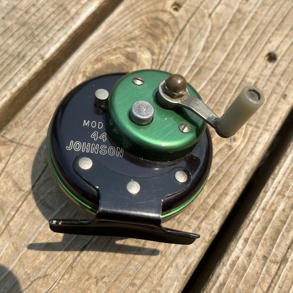 VINTAGE JOHNSON MODEL 44 FISHING REEL USA B123